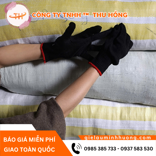 Găng tay len sợi poly đen 50g số lượng lớn sẵn kho Thu Hồng Găng tay len sợi poly đen 50g số lượng lớn sẵn kho Thu Hồng