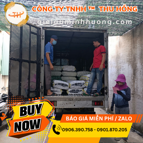 Giao găng tay poly đen viền đỏ 50g số lượng lớn Giao găng tay poly đen viền đỏ 50g số lượng lớn