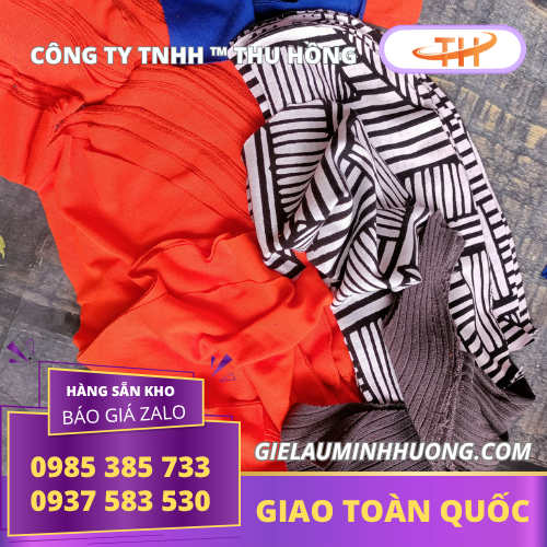 Giẻ lau màu lau bụi cắt sẵn từng miếng tiện lợi Giẻ lau màu lau bụi cắt sẵn từng miếng tiện lợi