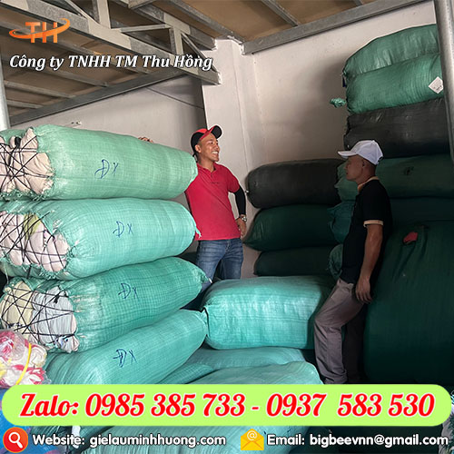 Giẻ lau trắng không bụi khổ a4 cân theo ký Giẻ lau trắng không bụi khổ a4 cân theo ký