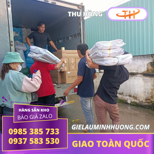 Hàng trăm bao PP 100kg xuất kho mỗi ngày Hàng trăm bao PP trong suốt 100kg xuất kho mỗi ngày