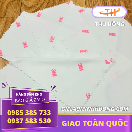 Khăn lau mắt kính sợi microfiber tiết kiệm và bền  Khăn lau mắt kính sợi microfiber tiết kiệm và bền