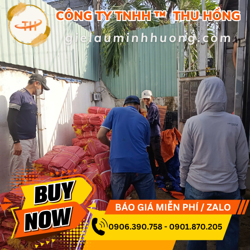 Lên hàng bao PP dệt 2 tạ tại kho Lên hàng bao PP dệt 2 tạ tại kho