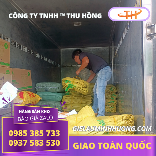 Nhập hàng bao tải màu vàng tại kho Thu Hồng Nhập hàng số lượng lớn bao tải dứa màu vàng tại Thu Hồng