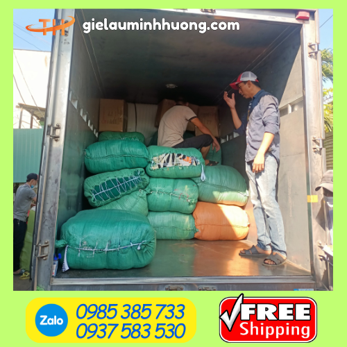 Thu Hồng đi giao sỉ giẻ vải lau ghép nhiều miếng số lượng lớn Thu Hồng đi giao sỉ giẻ vải lau ghép nhiều miếng số lượng lớn