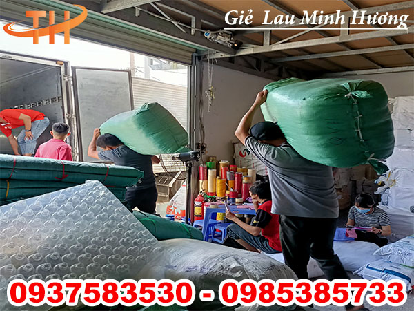 Thu Hồng giao vải vụn ra chành xe đi Vũng Tàu 03