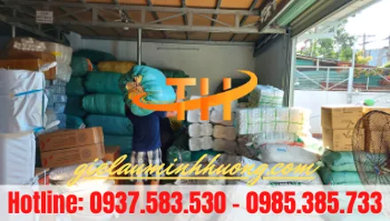Thu Hồng nhập kho quéo vải