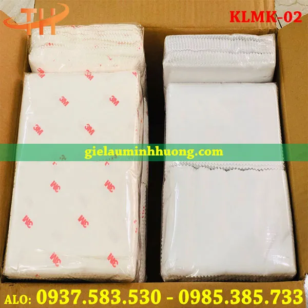 Khăn lau mắt kính in chữ 3M 