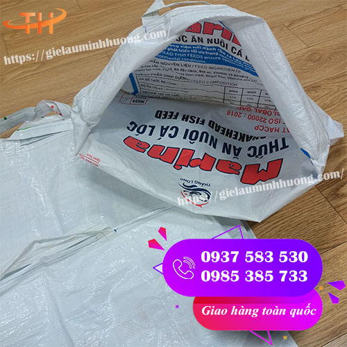 Túi xách đi chợ làm từ vỏ bao thức ăn gia súc