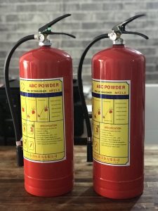 binh-chua-chay-bot-abc-8kg