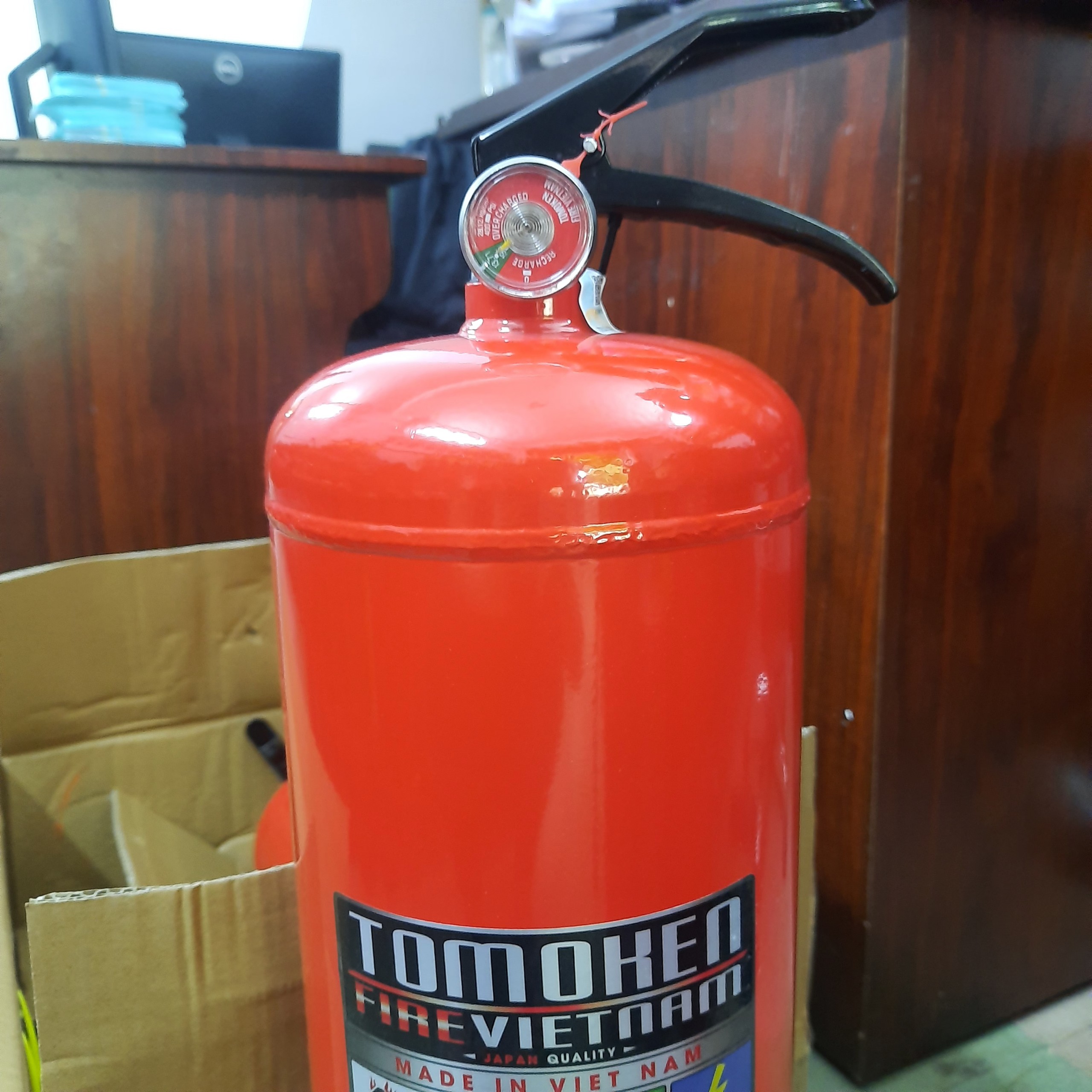 BINH-CHUA-CHAY-TOMOKEN