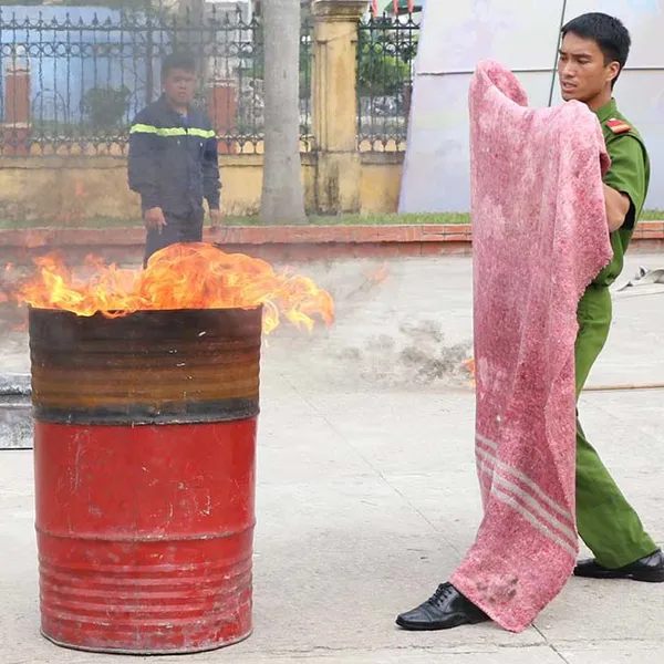 Chăn chiên chữa cháy