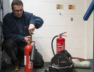 Nạp bình chữa cháy tại quận 10 TPHCM