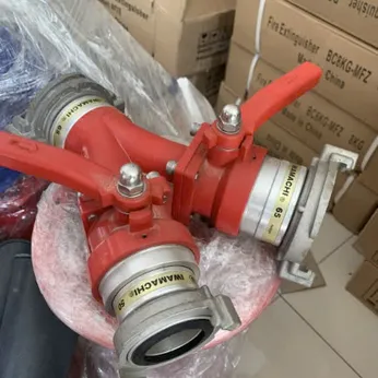 Hai chạc chữa cháy Tomoken model 21-2VNI-65A