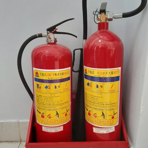 Kệ đôi để bình chữa cháy