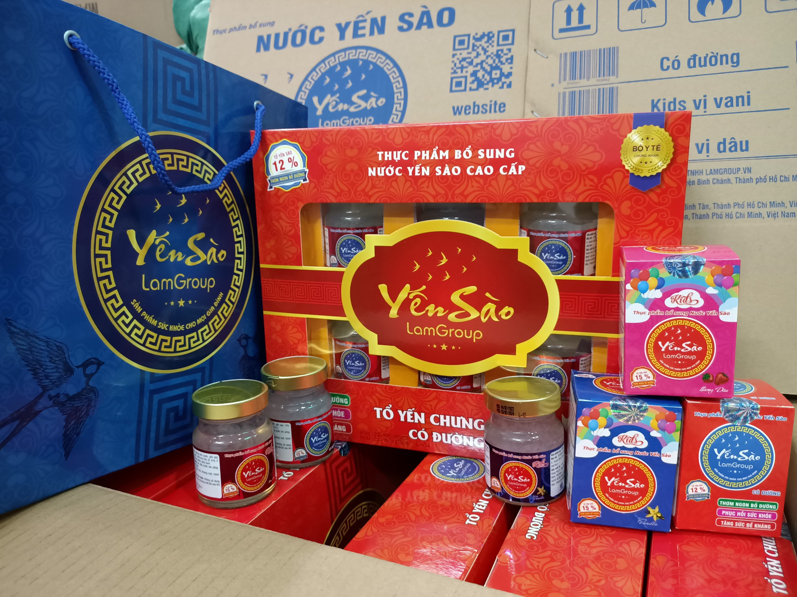 Giỏ yến sào quà tặng Tết cao cấp Giỏ yến sào quà tặng Tết cao cấp