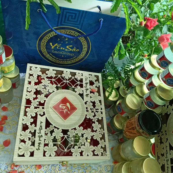 SET HỘP GỖ quà tặng TẾT 2024 Giáp Thìn - 5 lọ Nước yến sào