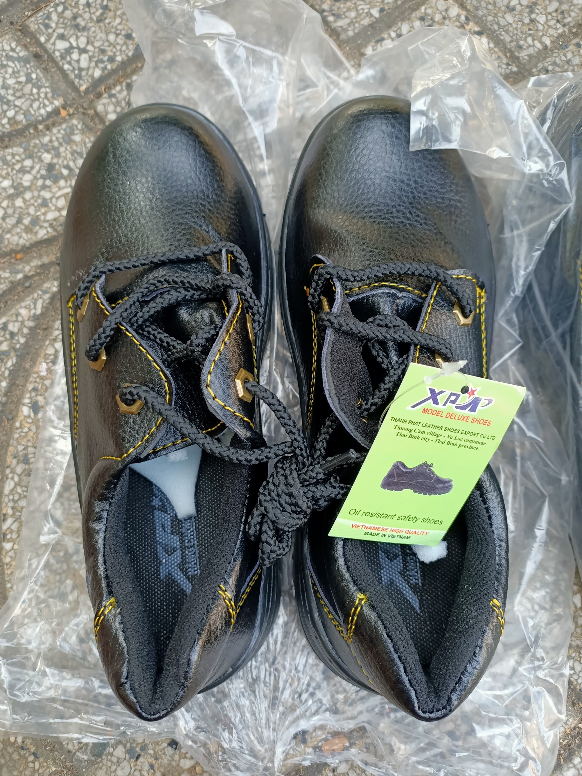 Giày bảo hộ lao động cho công nhân ngành xây dựng Giày bảo hộ lao động cho công nhân ngành xây dựng