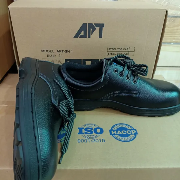 Giày bảo hộ công trình APT ChauLam giá sỉ