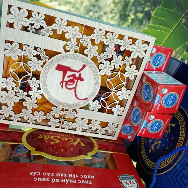 GIỎ QUÀ TẾT QUÝ MÃO 2023 NƯỚC YẾN SÀO SANG TRỌNG