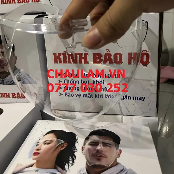 Kính bảo hộ phòng dịch Covid 19