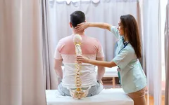 NGHỀ CHIROPRACTIC CÓ GÂY NGUY HIỂM CHO BỆNH NHÂN KHÔNG?