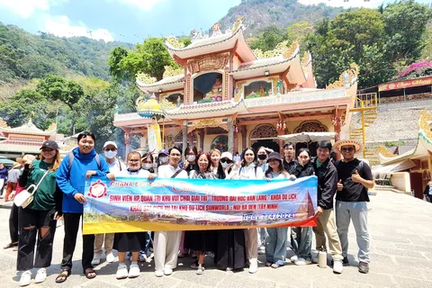Tour Tây Ninh 1 ngày