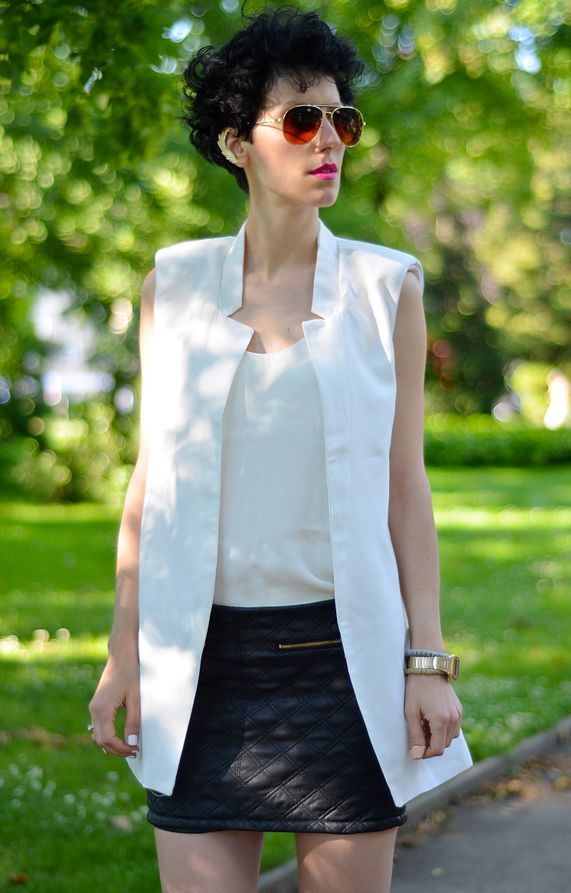 6 cách phối đồ với vest áo gile - item vừa cổ điển vừa hiện đại đang tâm  điểm chú ý - BlogAnChoi