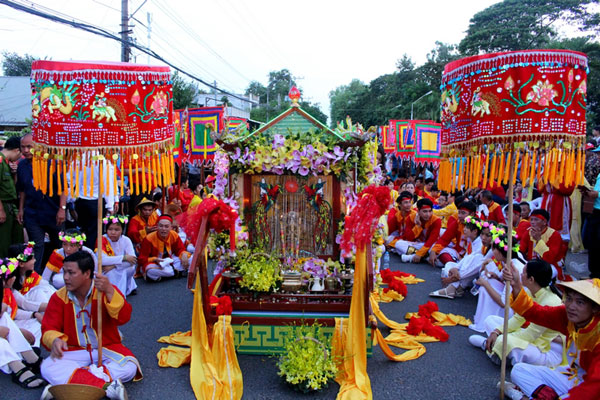 Đặc sắc Lễ hội vía Bà Chúa Xứ núi Sam - An Giang