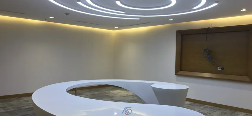 Thi công đá Solid Surface làm Quầy lễ tân cong tròn cho PV Gas