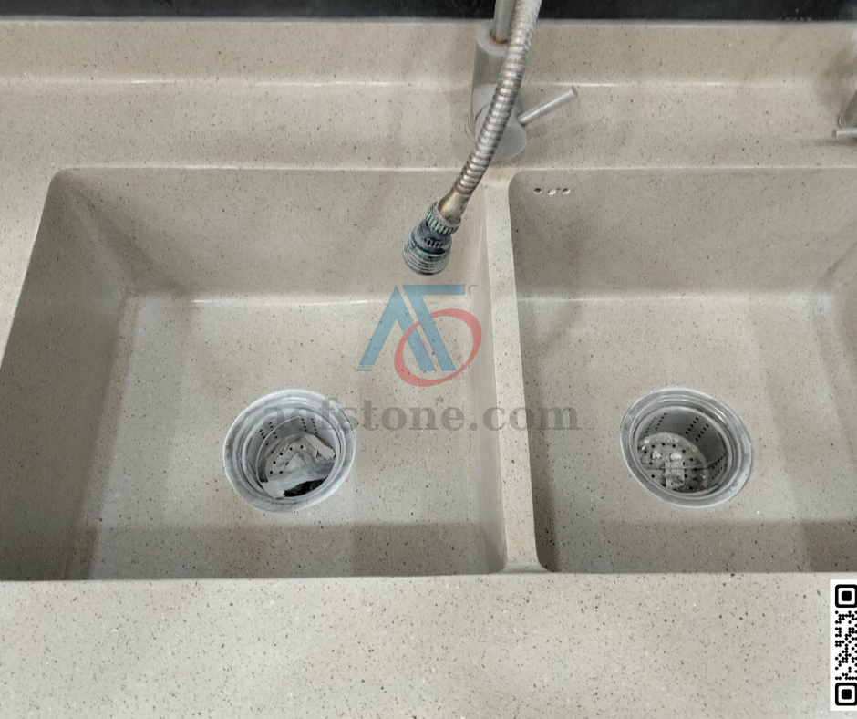 Thi công bồn rửa chén solid surface liền mặt bếp ở Cà Mau