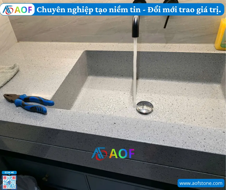 Đánh giá ưu nhược điểm lavabo đá solid surface