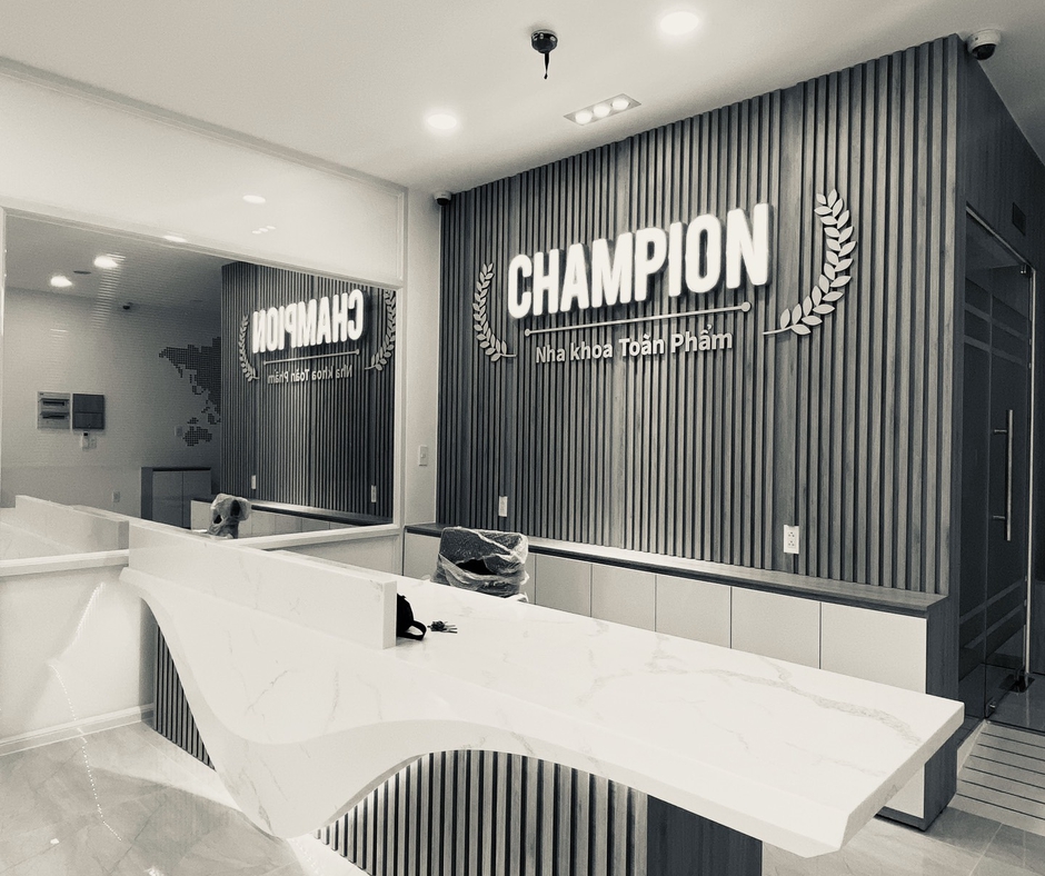 Lý do Bình Phước luôn chọn quầy lễ tân solid surface đúc nguyên khối