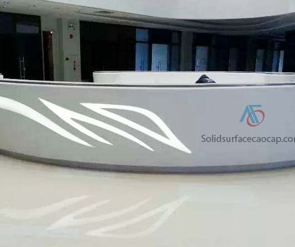 Đón đầu sóng đầu tư Hạ Long: AOF kiến tạo quầy lễ tân solid surface liền mạch đẳng cấp 5 sao