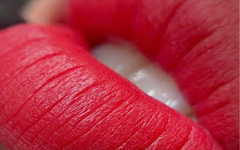 Phun môi nên kiêng gì? Những loại thực phẩm cần kiêng ăn