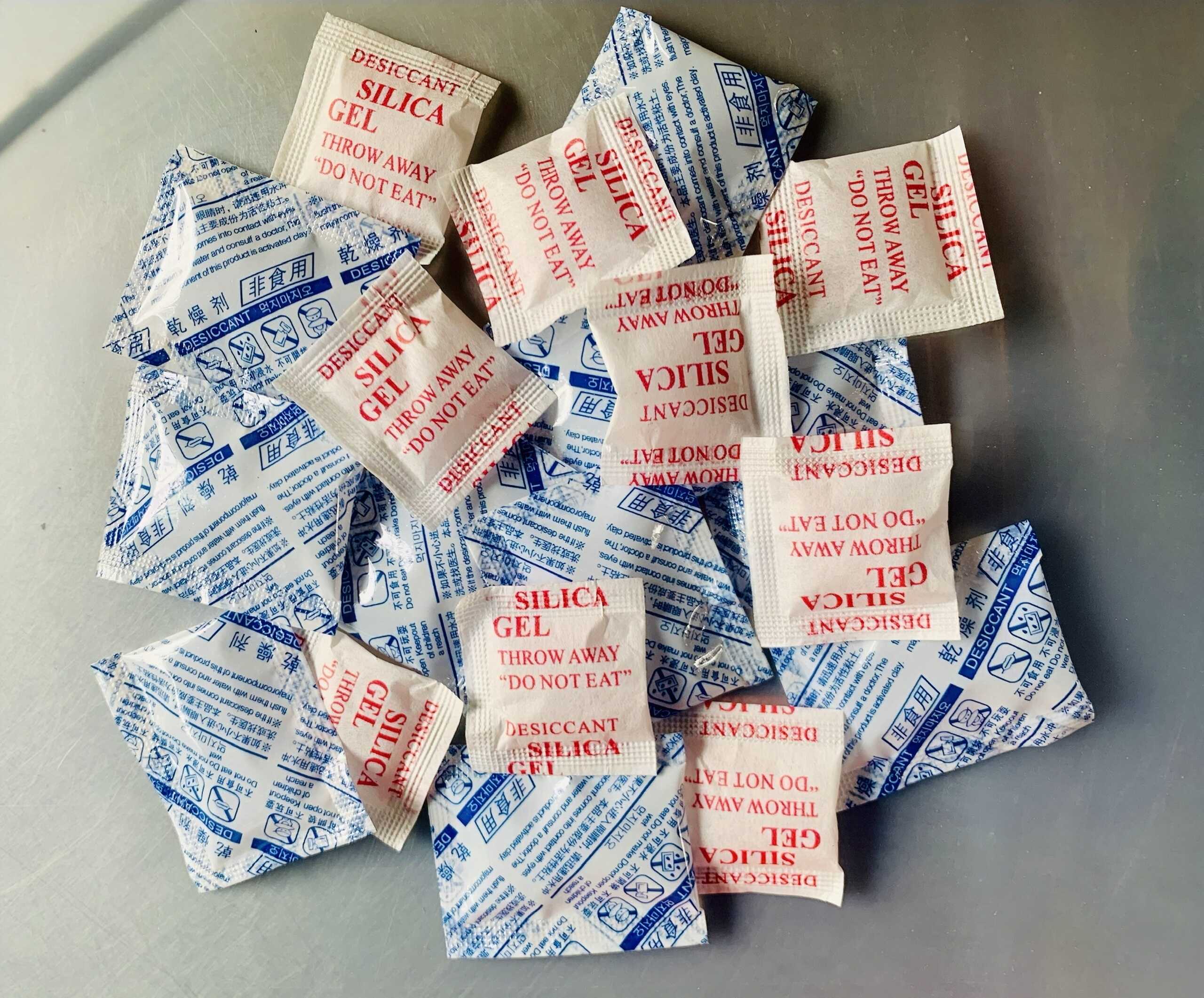 Túi hút ẩm Silciagel 1,1,gr Túi hút ẩm Silciagel 1,1,gr