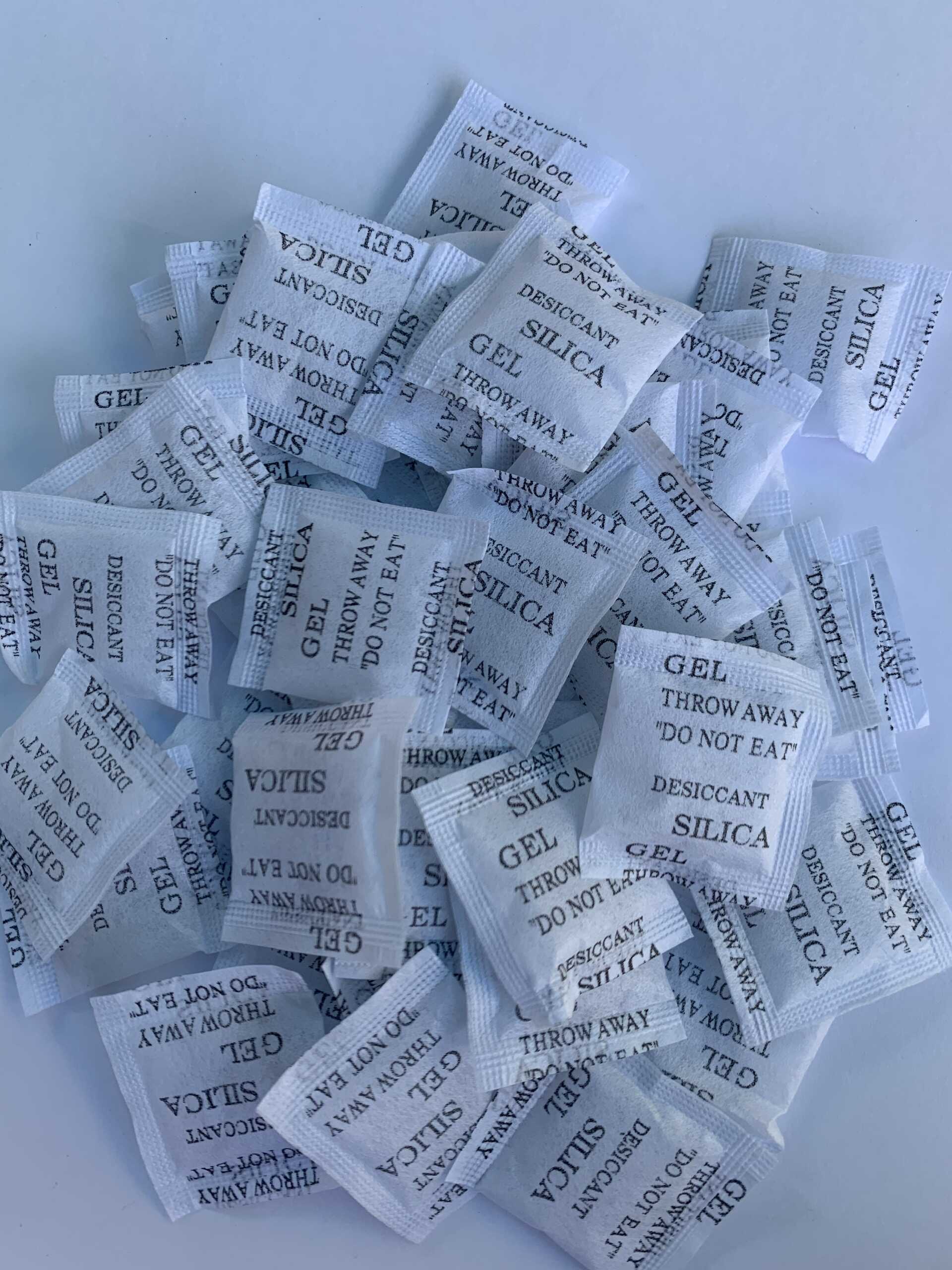 Túi hút ẩm Silica gel 1,1gr Túi hút ẩm Silica gel 1,1gr