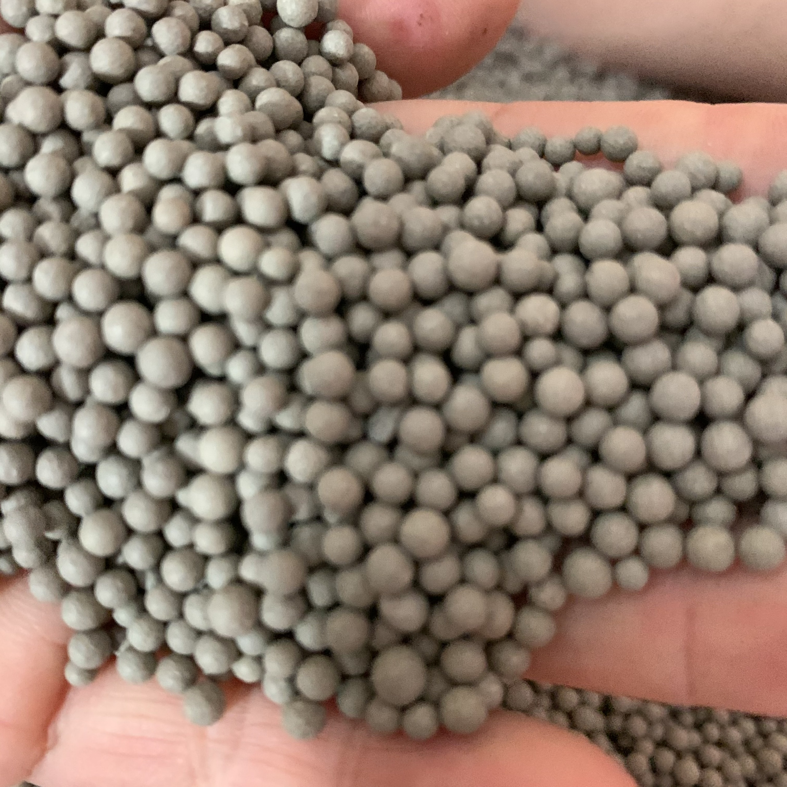 Hạt hút ẩm Clay 2-4mm