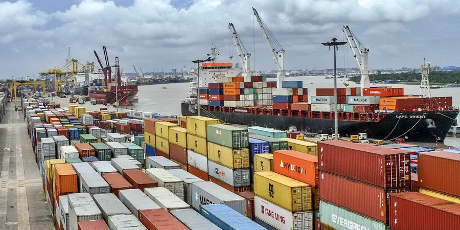 Chittagong port eyes larger vessels to minimise costs