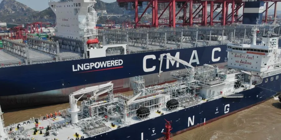 CMA CGM and SIPG complete China’s first ship-to-ship LNG bunkering