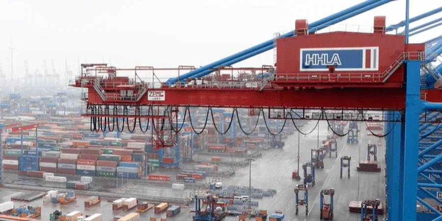 HHLA lowers forecast for current financial year