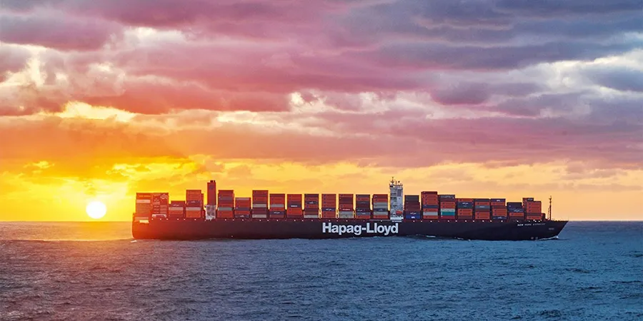 HAPAG-LLOYD APPLIES PSS OF US$1,000/TEU TO US AND CANADA