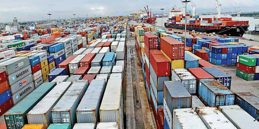 Chittagong port yards face severe box congestions in lockdown