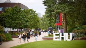 ✈️✈️ Du Học Anh Tại Edge Hill University: Các Chương Trình Học Bổng Dành Cho Sinh Viên Quốc Tế