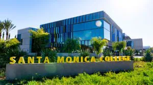 Cao đẳng California Santa Monica College nhập học Kỳ tháng 1, 5, 7 và 11