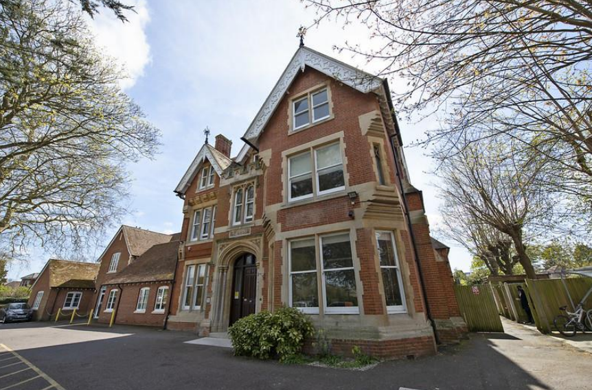 Khuôn viên Trường Worthgate Oxbridge School