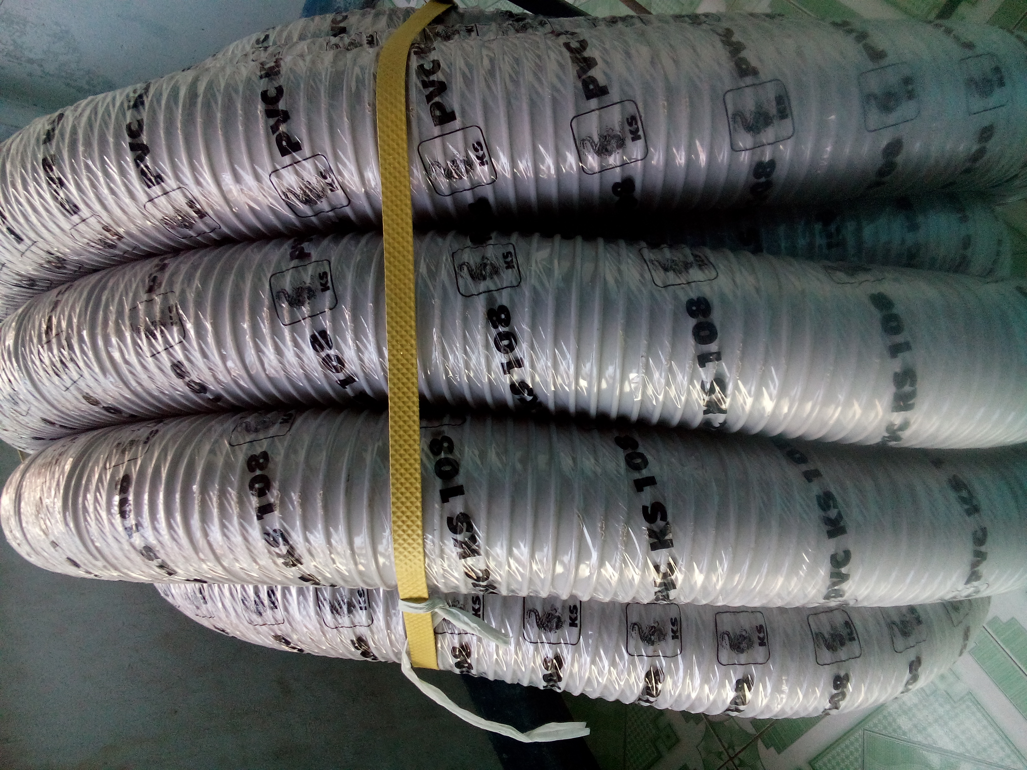 Ống nhựa hút bui trắng