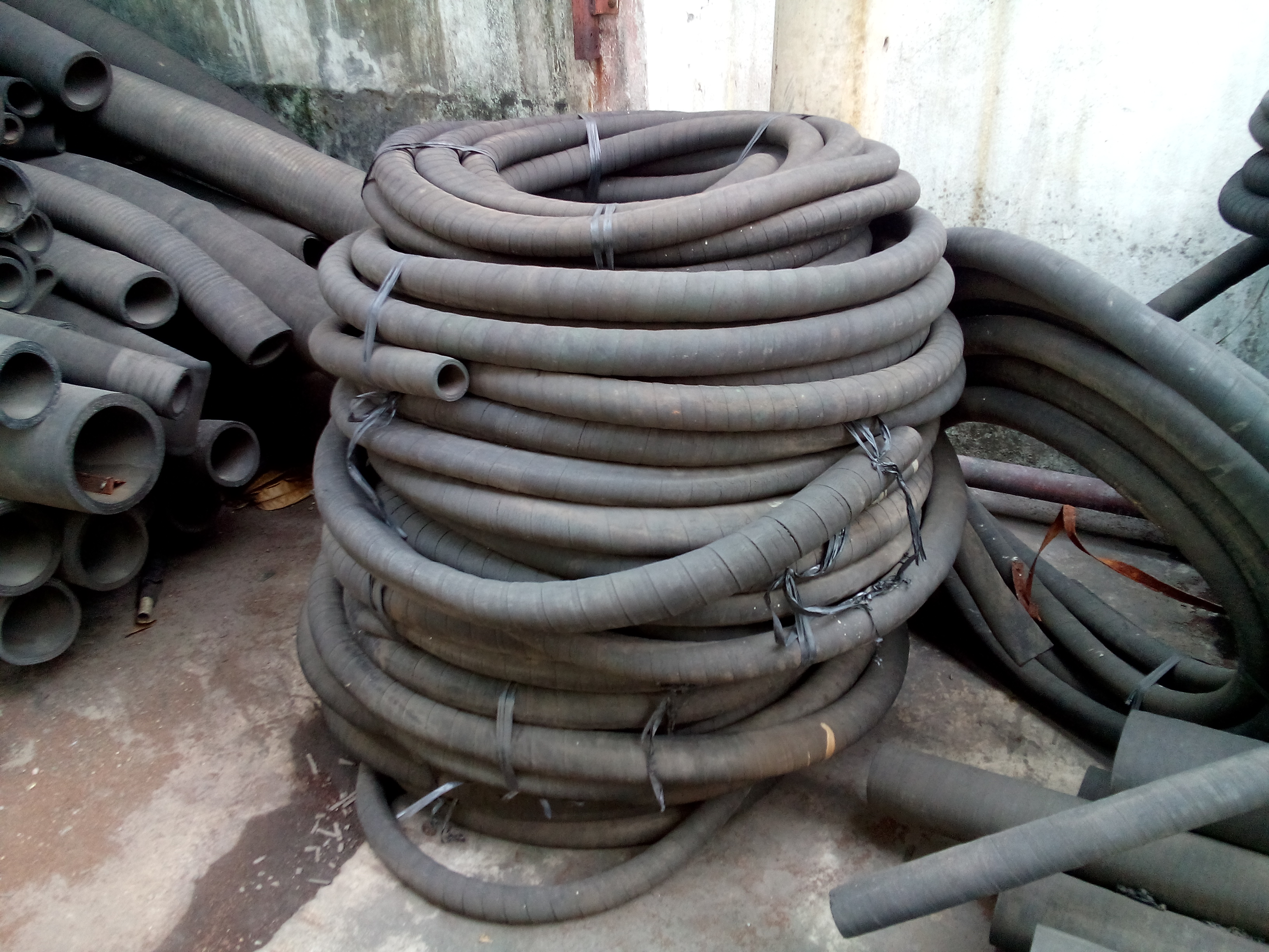 sản xuất ống cao su