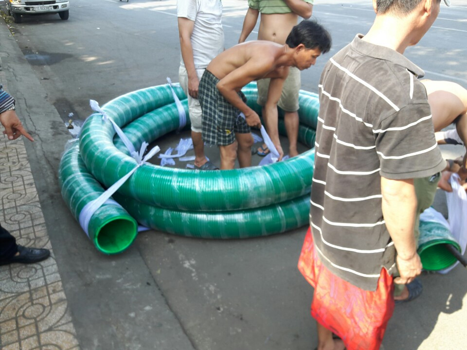 ống nhựa gân nhựa lõi thép hút nước