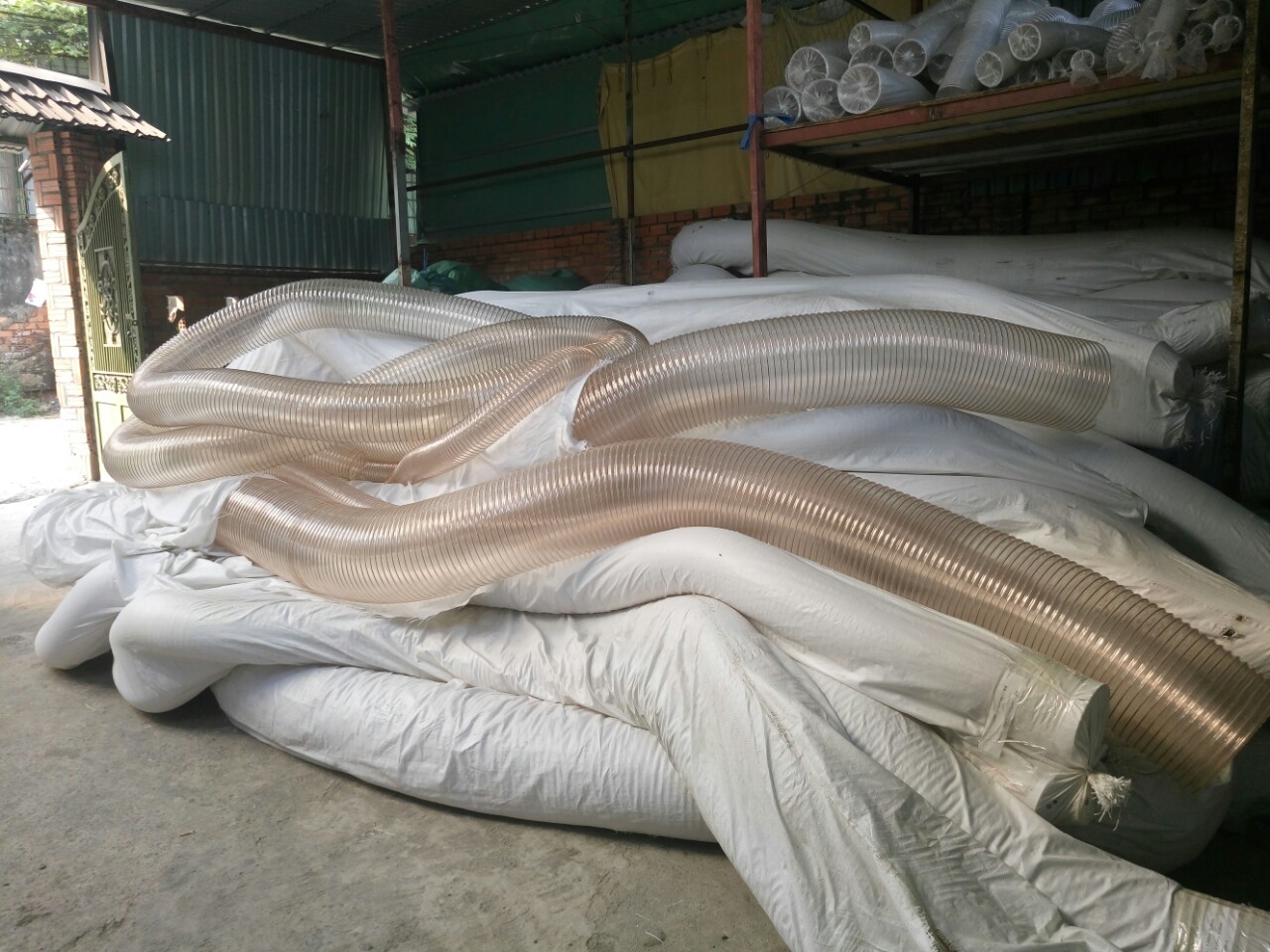 Ống nhựa Pu hút vỏ hạt điều